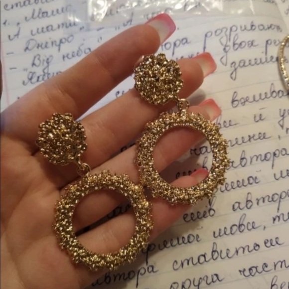 Crushed Gold Geometric Round Statement Earrings - Picture 5 of 5